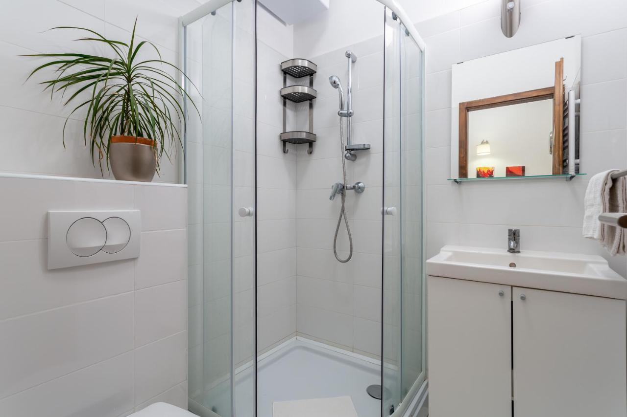 Central Avenue Apartment Budapest Eksteriør billede