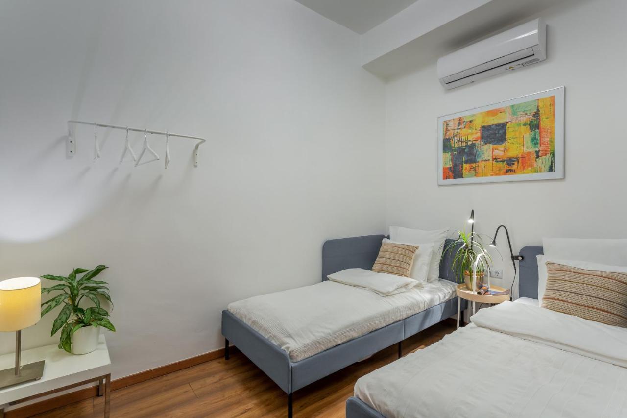 Central Avenue Apartment Budapest Eksteriør billede