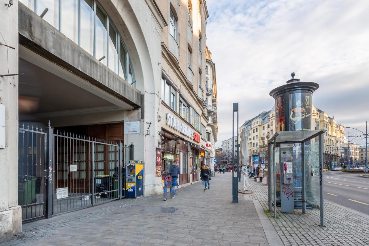 Central Avenue Apartment Budapest Eksteriør billede