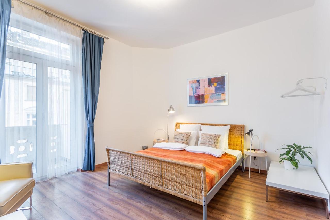 Central Avenue Apartment Budapest Eksteriør billede