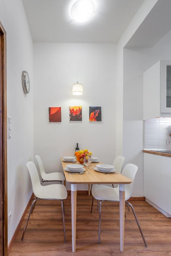 Central Avenue Apartment Budapest Eksteriør billede